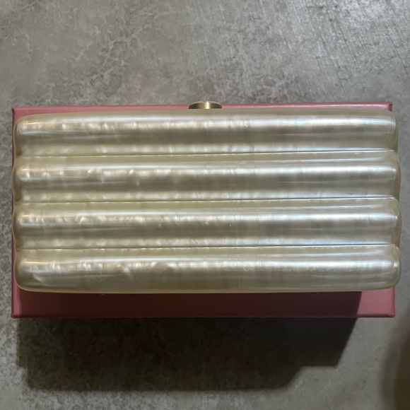 NWB Cult Gaia Enid Acrylic Clutch - Picture 2 of 6